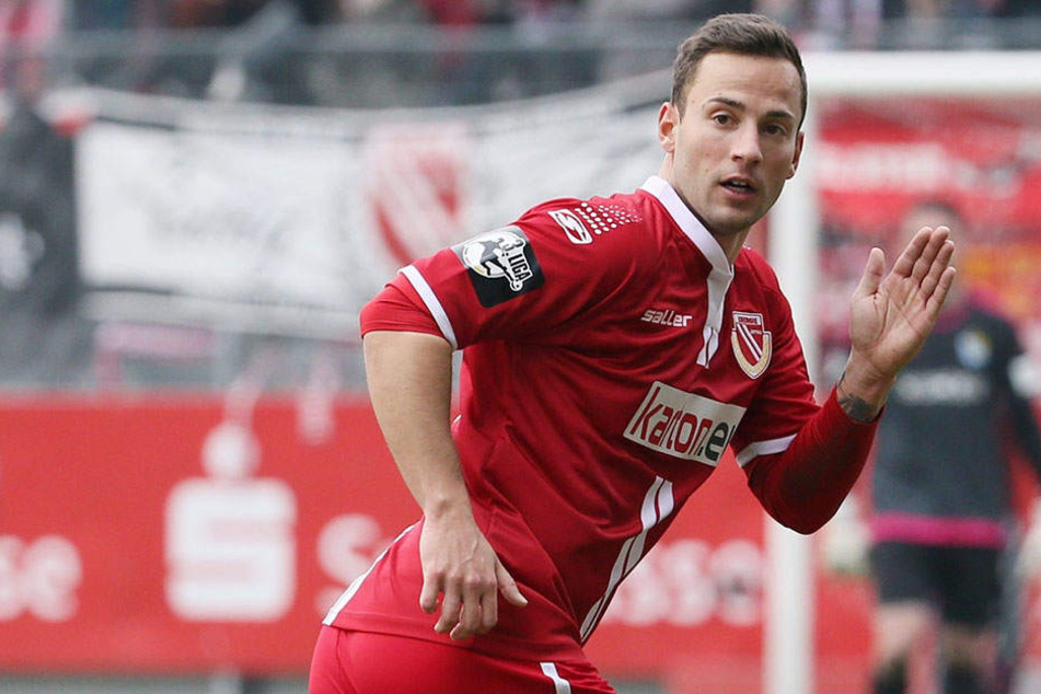 Ronny Garbuschewski (31) kommt von Ligakonkurrent Hansa Rostock und erhält beim FSV Zwickau einen Ein-Jahres-Vertrag.