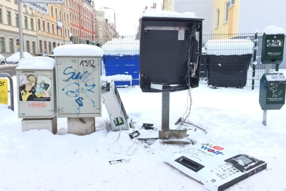 Auf dem Sonnenberg wurde ein Zigarettenautomat gesprengt.