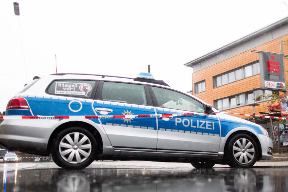 Die Polizei konnte den Bankräuber nach der gescheiterten Tat schnell erwischen. (Symbolbild)