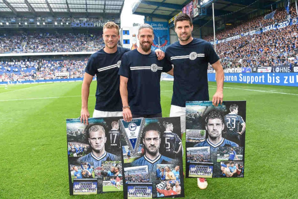 Christoph Hemlein (v.l.), David Ulm und Florian Dick wurden vor dem Spiel verabschiedet.