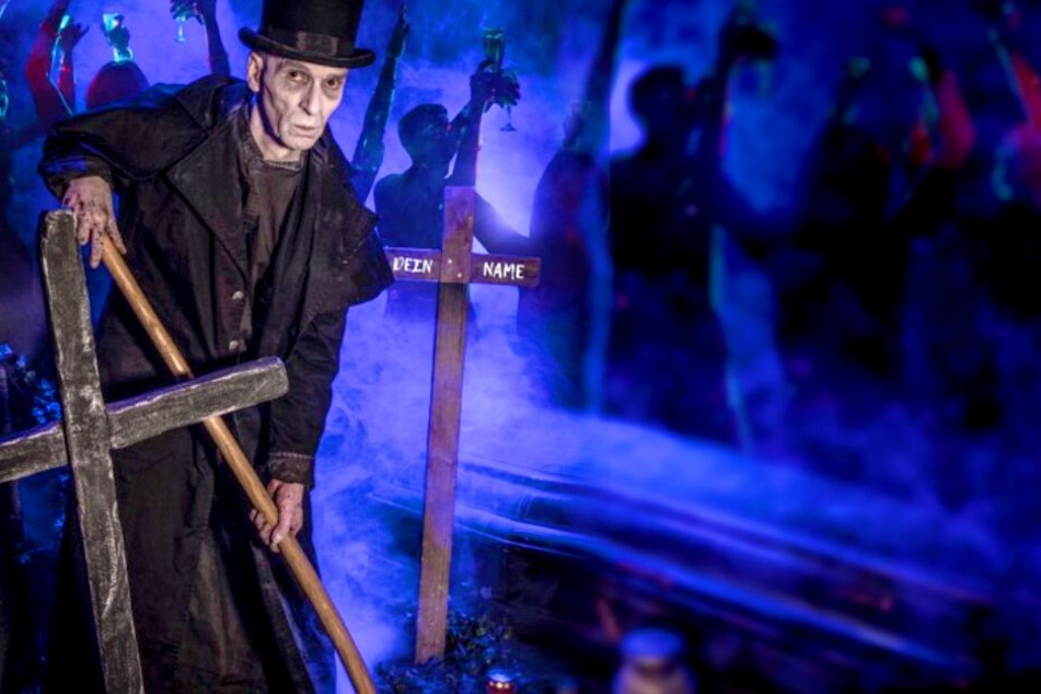 Vom Grabstein bis zur Party: Das Berlin Dungeon organisiert Deine lebendige Beerdigung.