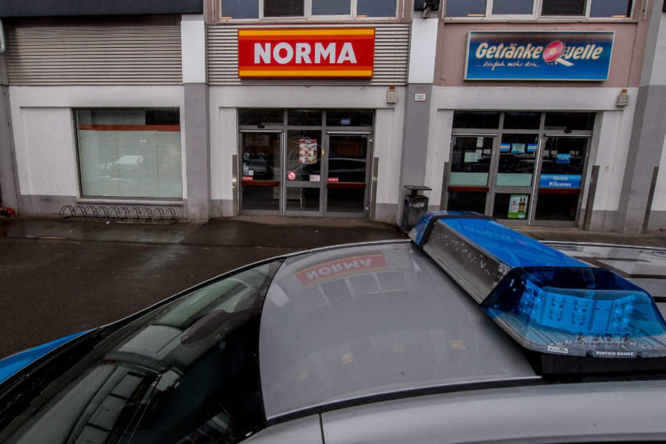 Der Norma-Markt in der Hugo-John-Straße ist überfallen worden.