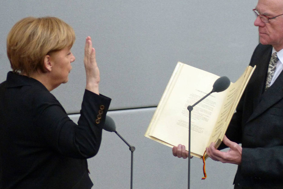 Angela Merkel (62, CDU) bei ihrer Vereidigung 2013.