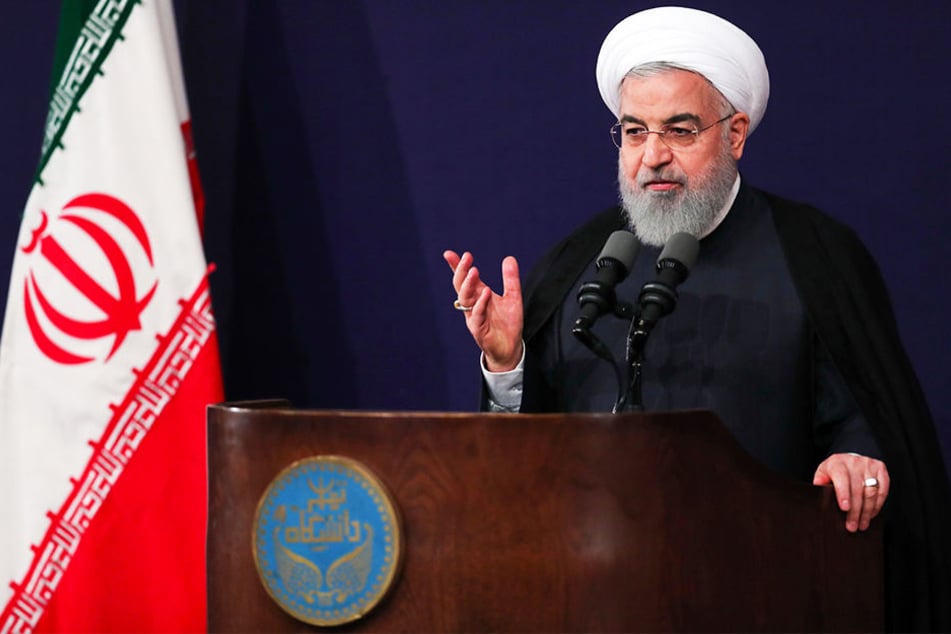 Der iranische Präsident Hassan Ruhani ließ sich bisher nicht davon überzeugen, Frauen in Fußballstadien zu lassen.