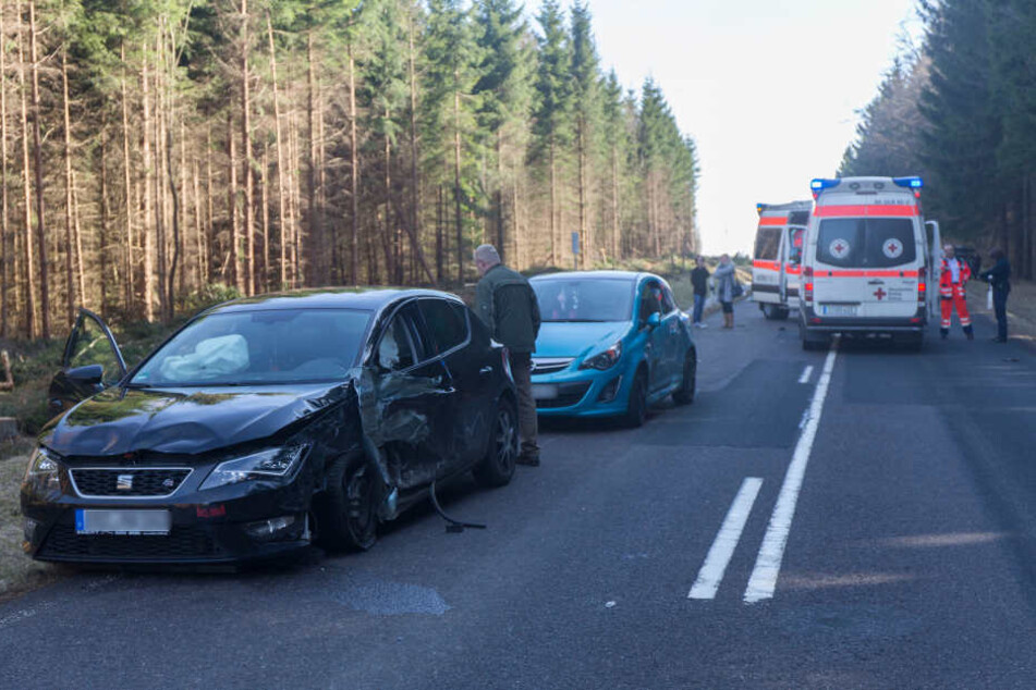Der Honda war erst in den Seat und danach noch in den Opel gefahren.