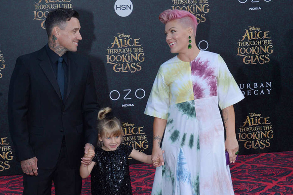 Die Sängerin mit ihrem Ehemann Carey Hart und Tochter Willow Sage.