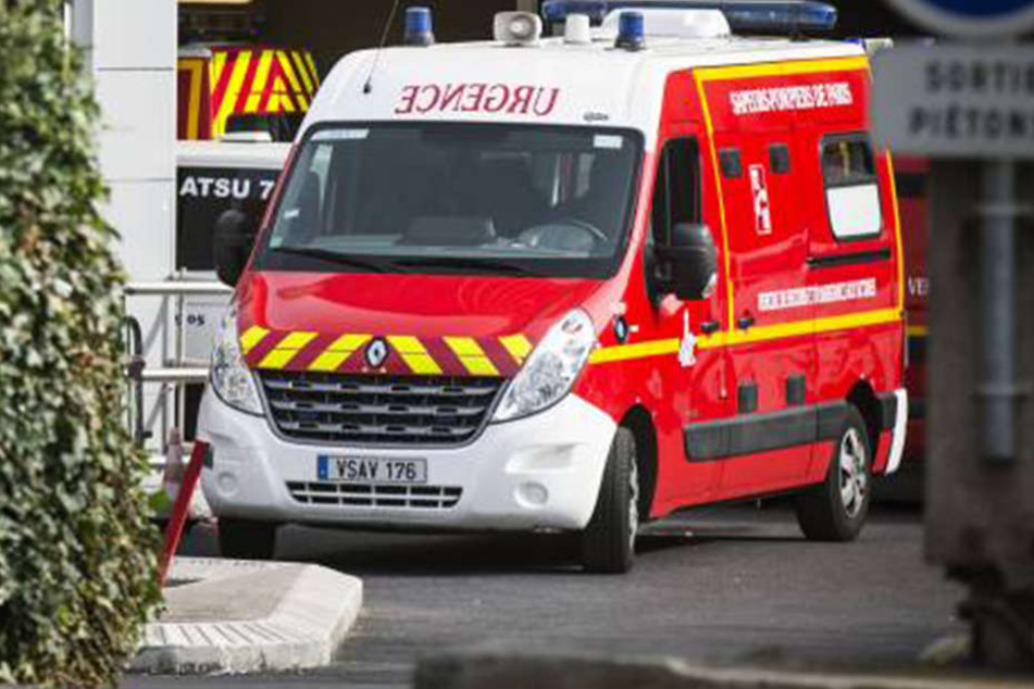 Der französische Rettungsdienst konnte den Mann letztendlich in ein Krankenhaus bringen.