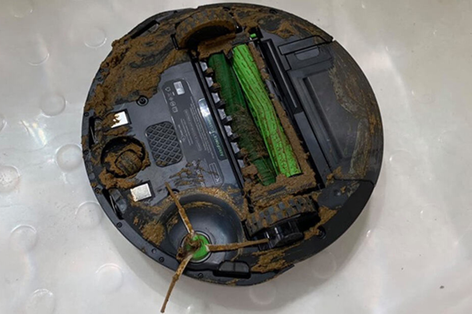 Der Staubsaugerroboter "Roomba" war völlig mit Hundekot verdreckt.