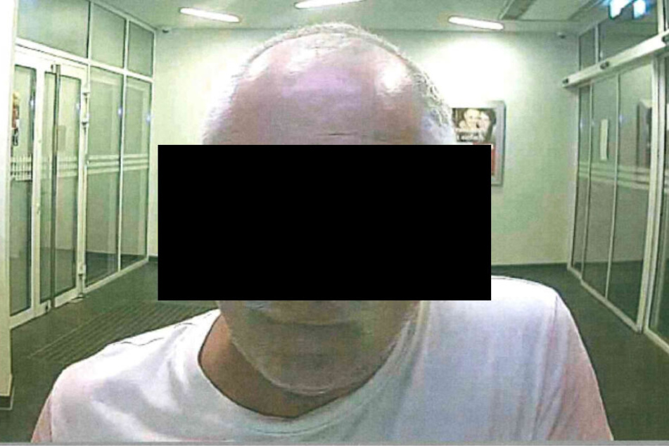 Wer erkennt den Täter anhand der Beschreibung oder der Abbildungen und kann ihn identifizieren?