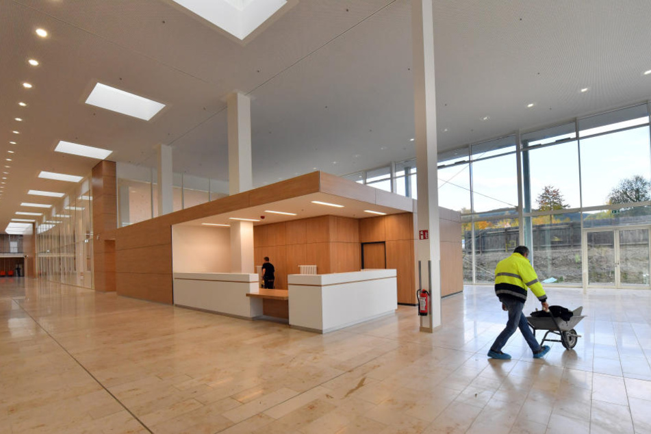 Schick, aber teurer als geplant: das neue Klinikum in Jena.