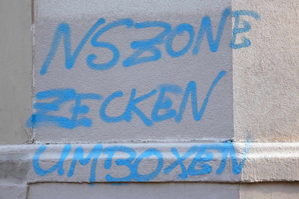 Verschiedene Schriftzüge wurden in der Nacht in Sonnenberg entdeckt.