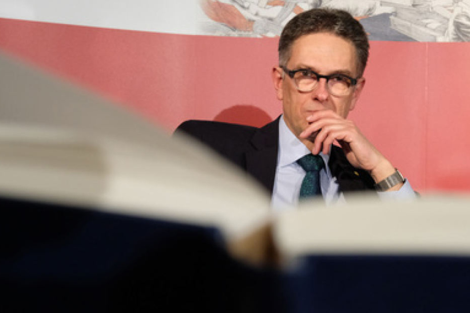 Oliver Zille, Direktor der Leipziger Buchmesse, ist froh über zuletzt hitzig geführte politische Debatten in Deutschland: "Das Gute daran: Wir setzen und wieder verstärkt mit Politik auseinander."
