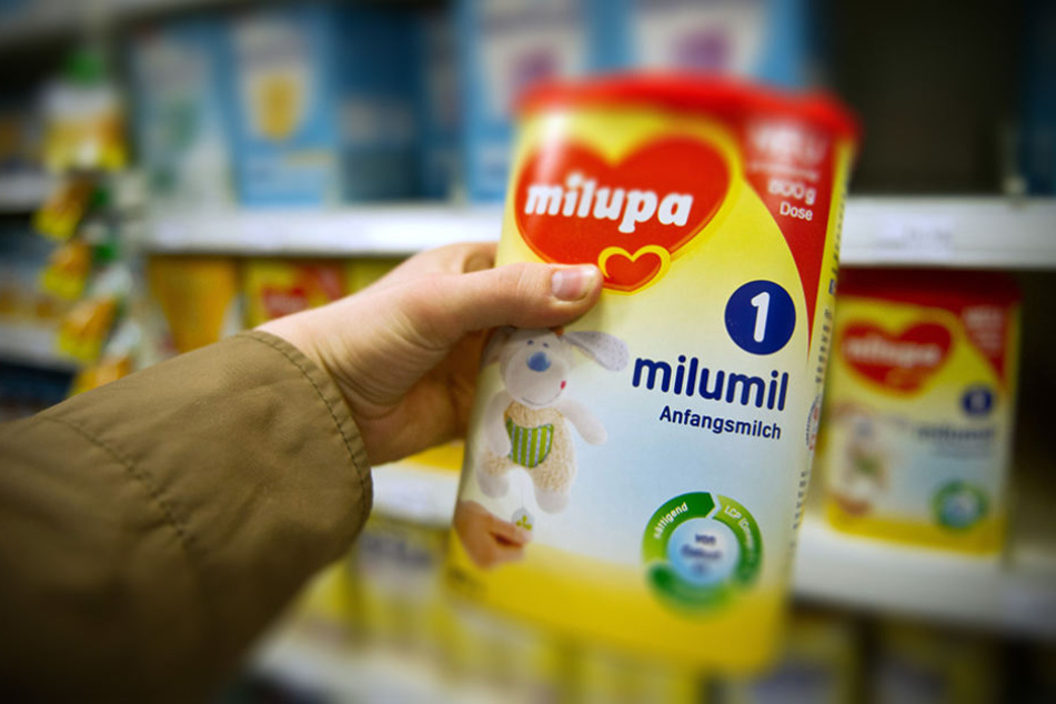 Der Jugendliche spritze sein Sperma ungeniert auf die Babynahrung. (Symbolbild)