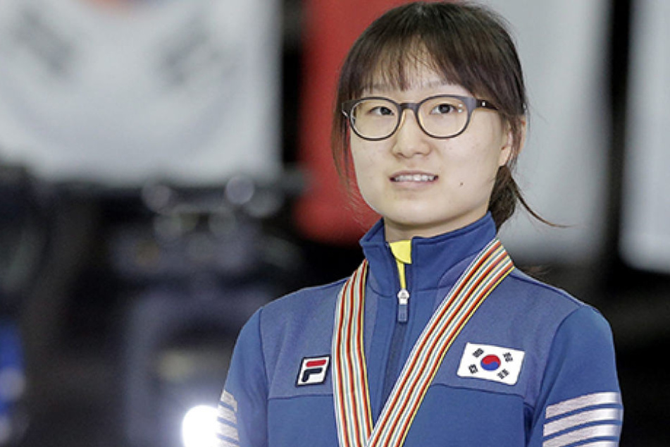 Shim Suk Hee hat endlich den Mut aufbringen können, gegen ihren Trainer auszusagen.