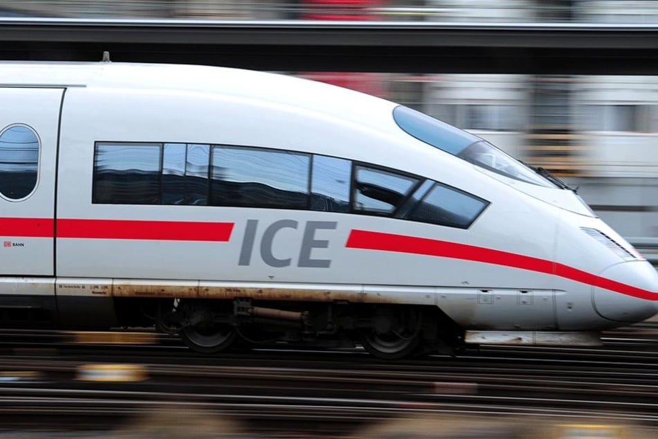 Der Basler Bahnhof SBB sei am späten Nachmittag komplett gesperrt worden. (Symbolbild).