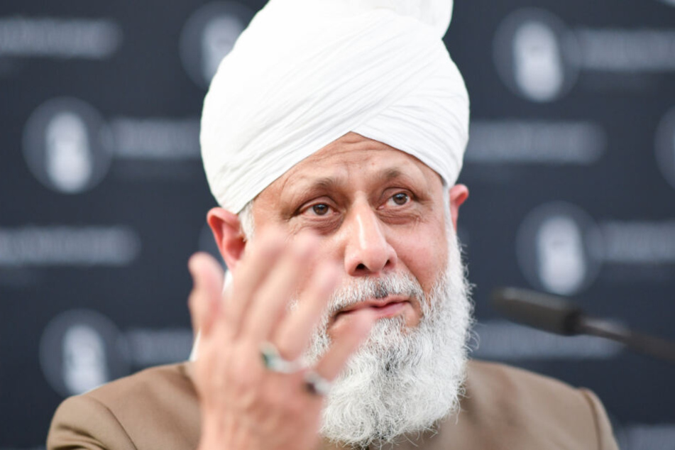 Kalif Mirza Masroor Ahmad lebt im britischen Exil und will daran appellieren, wie man als Muslim ein gutes Vorbild sein kann. (Archivbild)