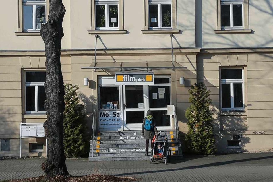 Die Filmgalerie an der Altenberger Straße. Schlange stehen muss heute niemand mehr.
