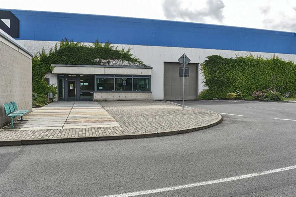 Aufruhr in der JVA Dresden am Hammerweg: Nach dem Ekel-Skandal wollen sich viele Knackis selbst versorgen, zur Not in Hungerstreik gehen.