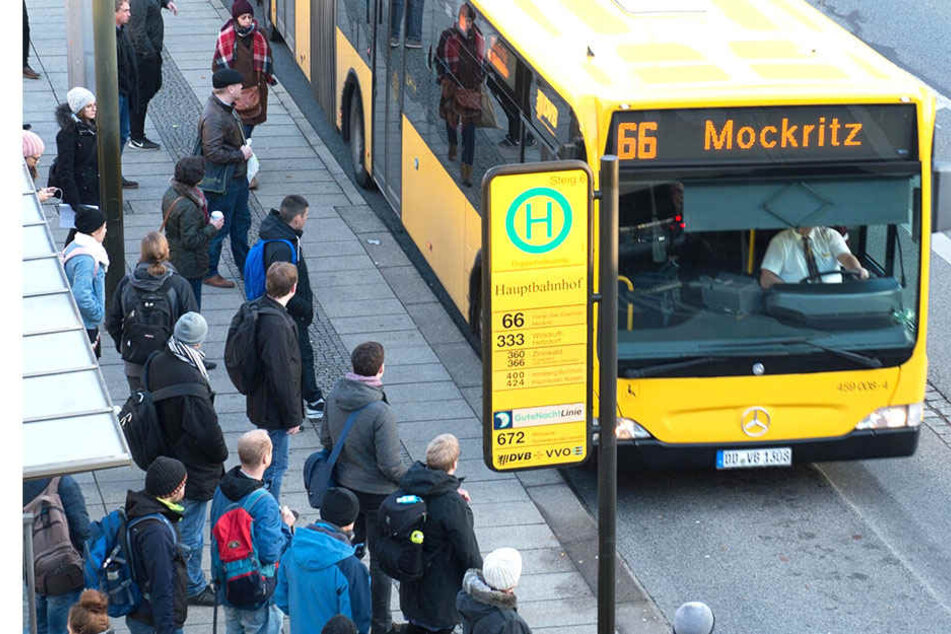 Die meisten Fahrgäste stiegen in die Buslinien 61, 62 und 66 ein.