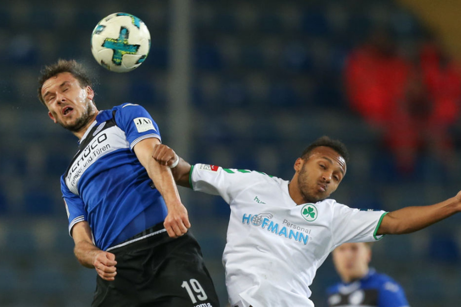 Manuel Prietl (links) sah gegen Fürth seine fünfte Gelbe Karte und muss gegen den VfL Bochum pausieren.