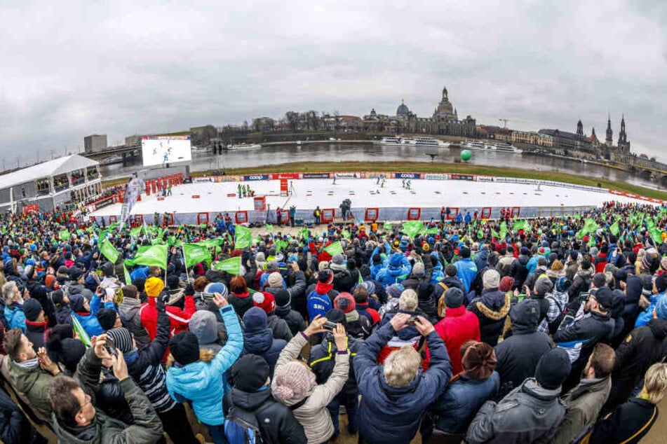 Im Januar 2019 passen dann 4500 Zuschauer pro Tag in die Arena beim Skiweltcup am Dresdner Königsufer.