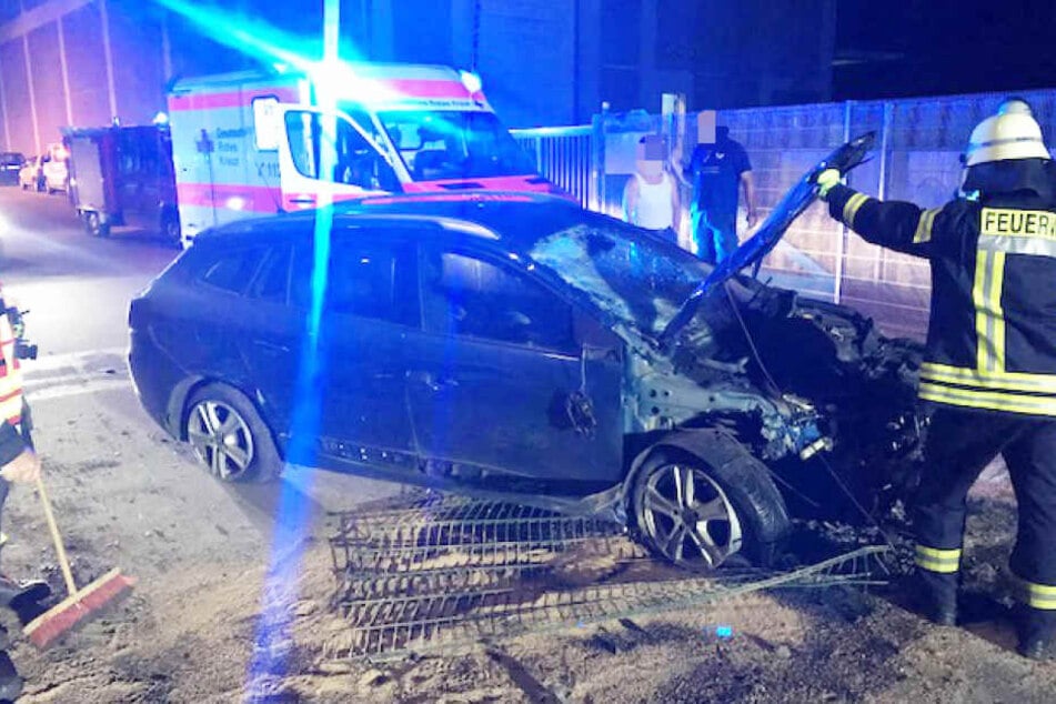 Am Wagen der Eltern entstand ein Sachschaden von rund 15.000 Euro.