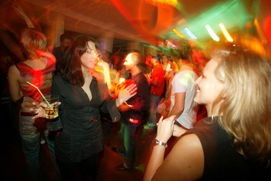 Bei Partys kommt es immer wieder zu Übergriffen und Diebstählen (Symbolbild).