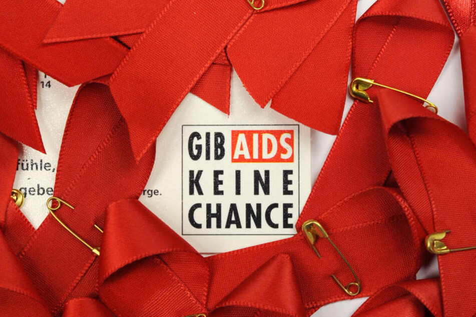 Nur 46 Prozent der Betroffenen haben weltweit haben Zugang zu Medikamenten gegen AIDS.