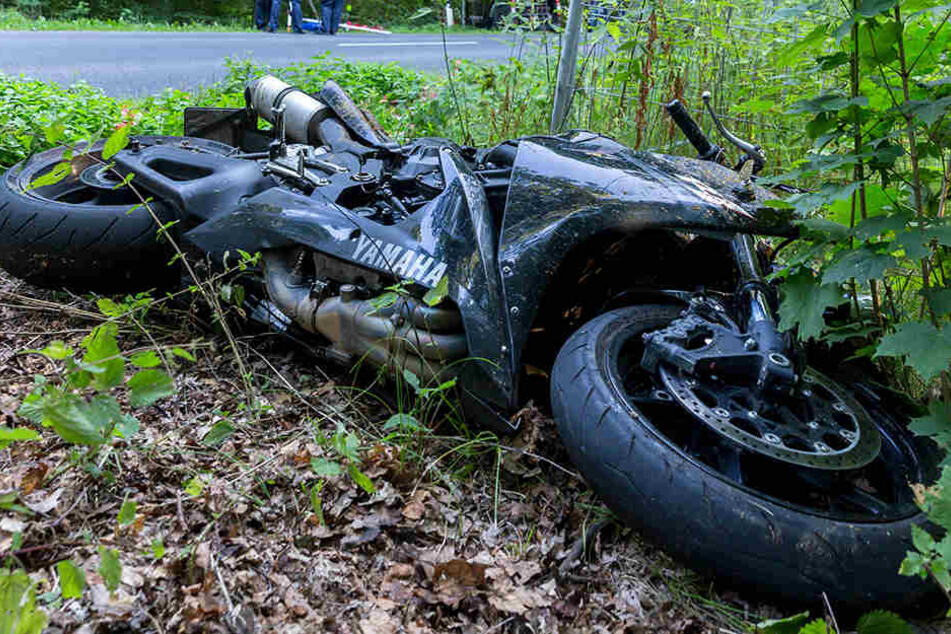 Der Motorradfahrer versuchte noch, sein Bike zu verstecken, machte sich dann aber lieber aus dem Staub (Symbolbild).