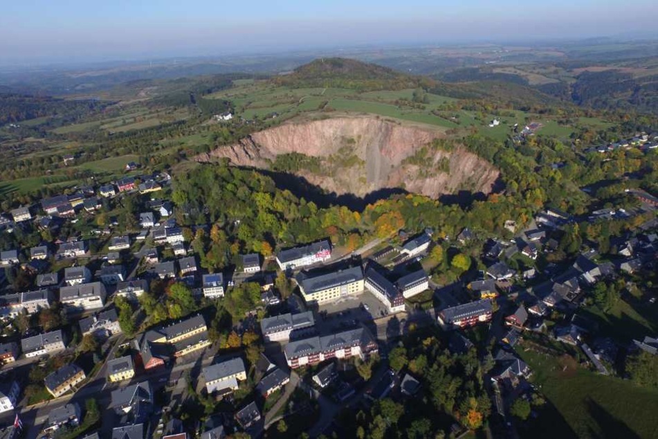Die Stadt verliert ihren Titel als Kneippkurort, versucht jetzt auf
Luftkurort umzuschwenken.