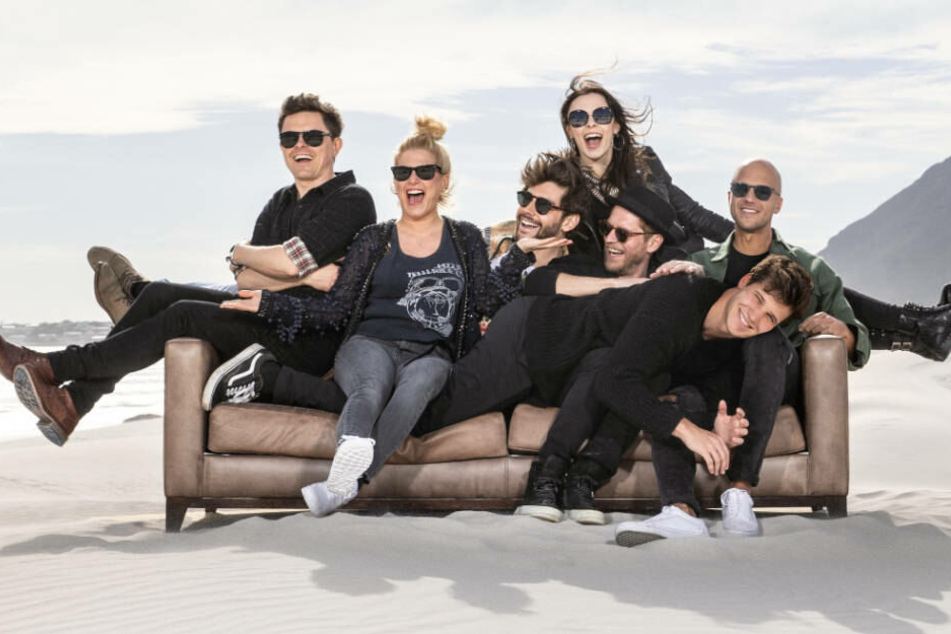 Gastgeber Michael Patrick Kelly mit seinen Gästen (l-r): , Jeanette Biedermann, Alvaro Soler, Jennifer Haben, Johannes Oerding, Wincent Weiss und Milow.