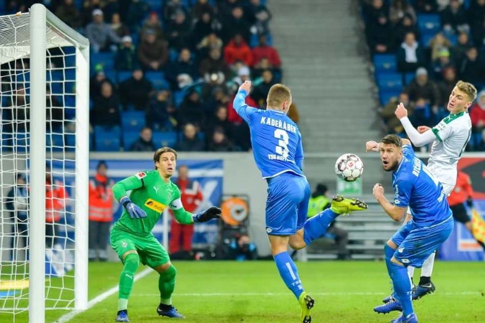 Einer der vielen vergebenen Chancen der Hoffenheim-Offensive in der Begegnung gegen Gladbach.