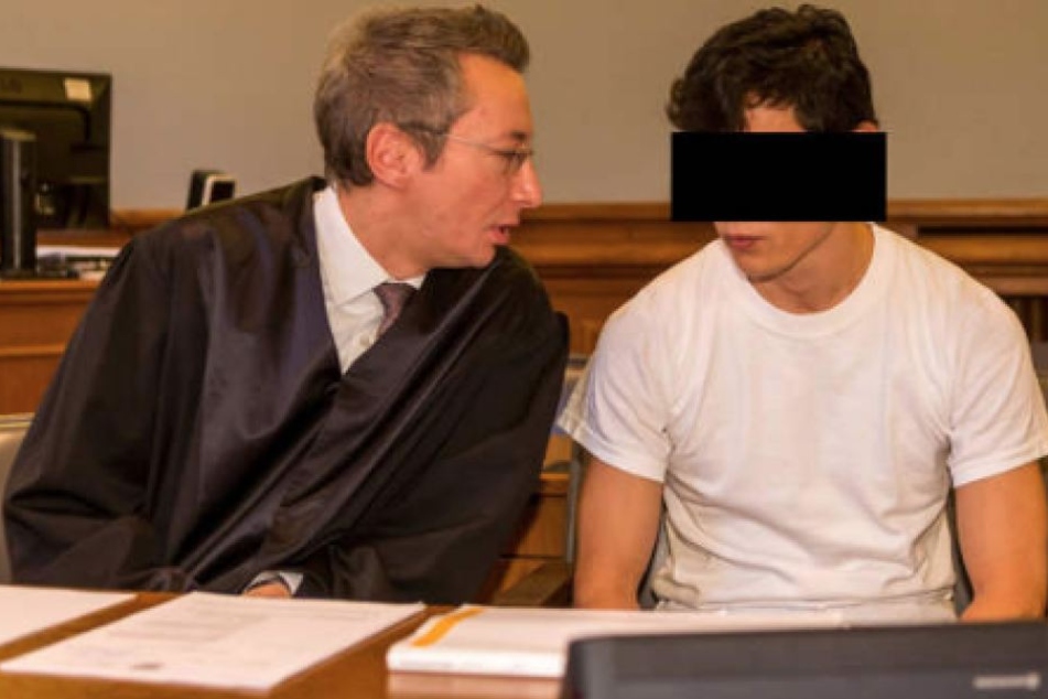 Gab sich zum Prozessauftakt schweigsam: Dovchin D. (38, r.) mit seinem Verteidiger Dr. Stefan Wirth.