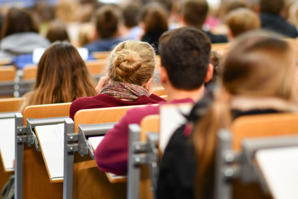 Der Anteil von Studenten aus Nicht-EU-Ländern ist in Baden-Württemberg um knapp ein Drittel zurückgegangen. (Symbolbild)