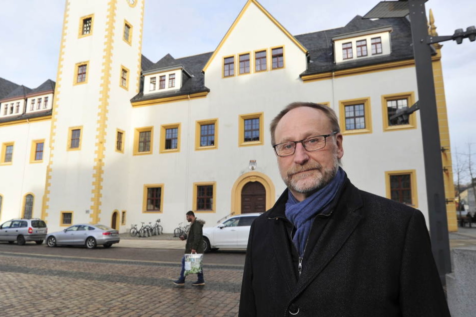 Holger Reuter (61, CDU) will das Freiberger Rathaus mit Kameras schützen.