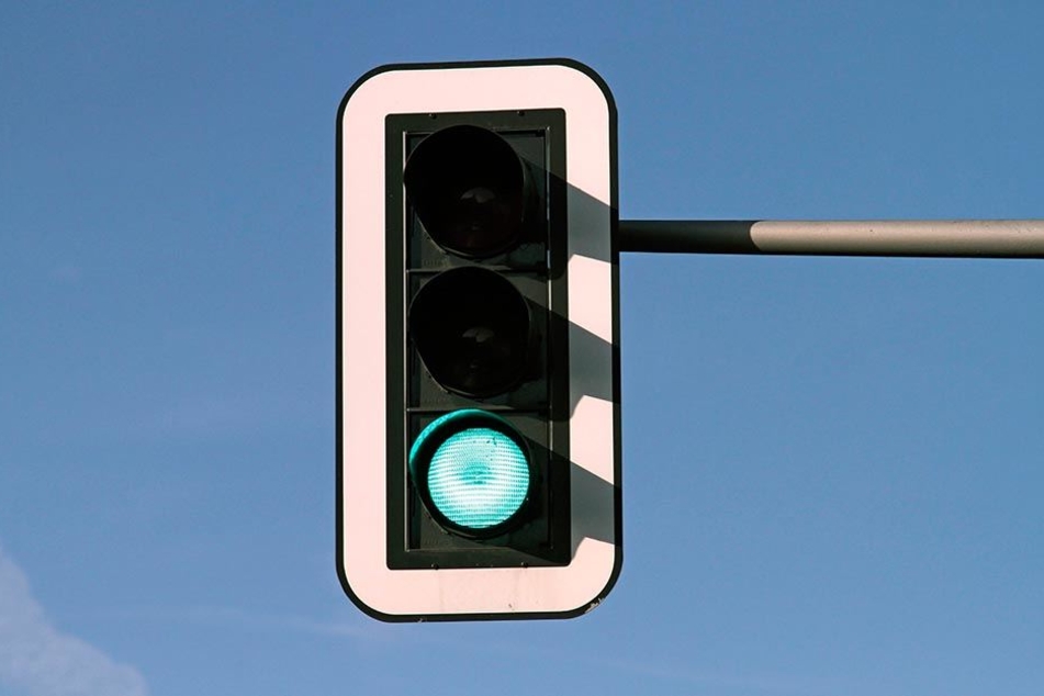 Immer mehr grüne Ampeln machen die Autofahrer (in Dresden) froh.