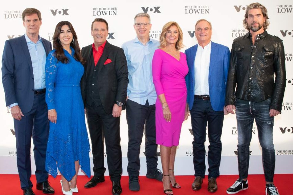 Die Investoren der Vox-Show: Carsten Maschmeyer (l-r), Judith Williams, Ralf Dümmel, Frank Thelen, Dagmar Wöhrl, Georg Kofler und Nils Glagau in Hamburg.