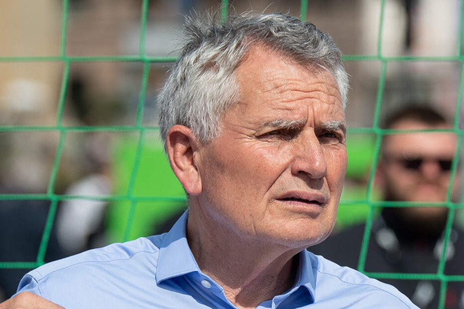 Dietrich sieht aufgrund seiner Investitionen in andere Proficlubs keinen Interessenkonflikt.