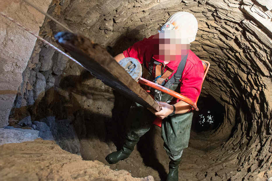 Ein 59 Jahre alter Mann starb, als er in einen Brunnenschacht stürzte. (Symbolbild)