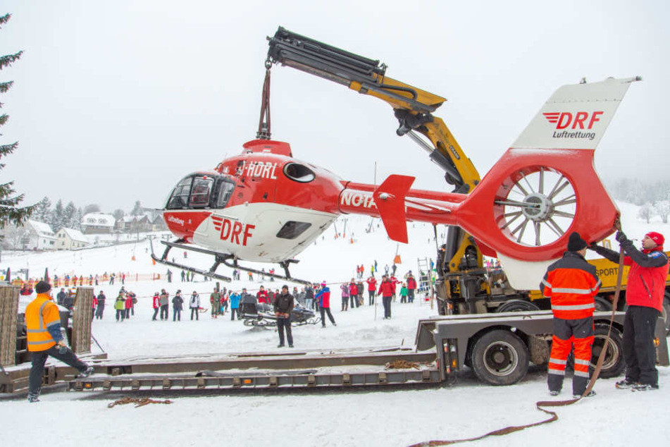 Rückblick Januar 2014: "Christoph 46" rutschte in Oberwiesenthal den Hang hinunter und musste geborgen werden.