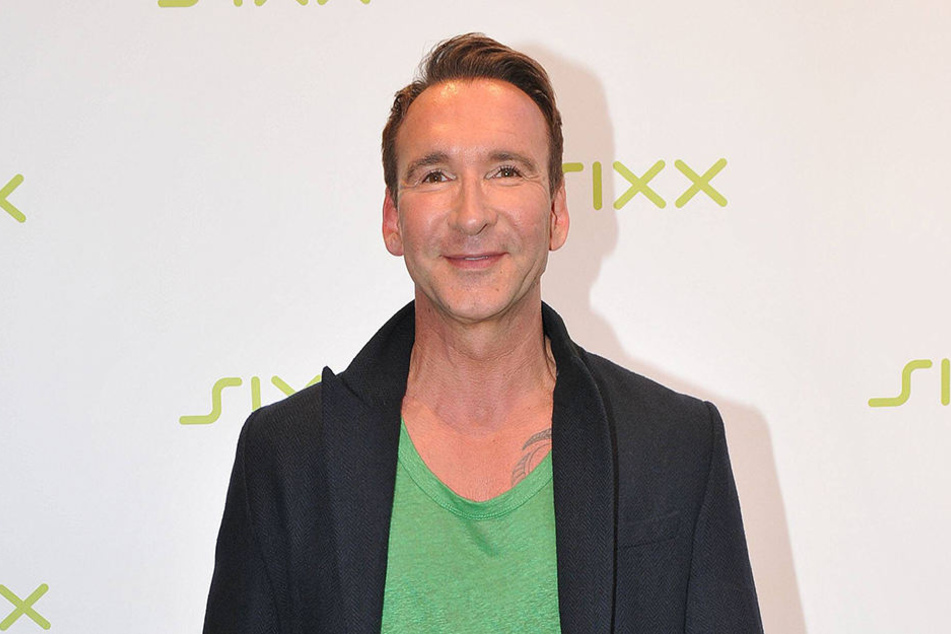 Jochen Bendel bei Sixx. Hier wird er wieder zusammen mit Melissa Khalaj "Promi Big Brother - Die Late Night Show" präsentieren.