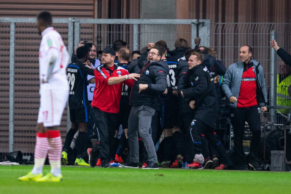 Ein trauriger Anthony Modeste nach dem späten Siegtreffer des SC Paderborn.
