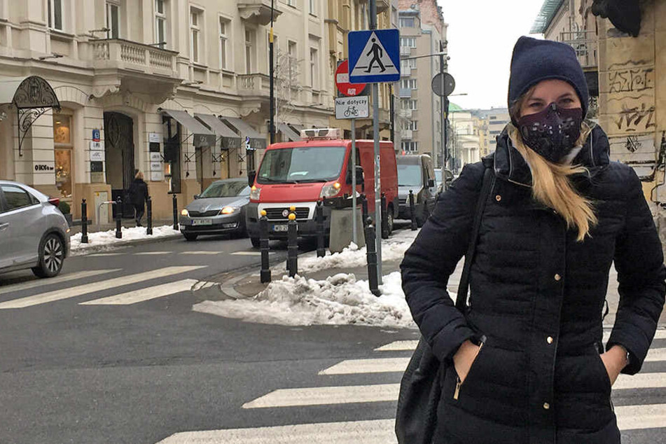Eine junge Frau mit einer Smogmaske in Warschau. Immer mehr Polen sind sich über die gefährliche Luftverschmutzung in ihrem Land im Klaren.