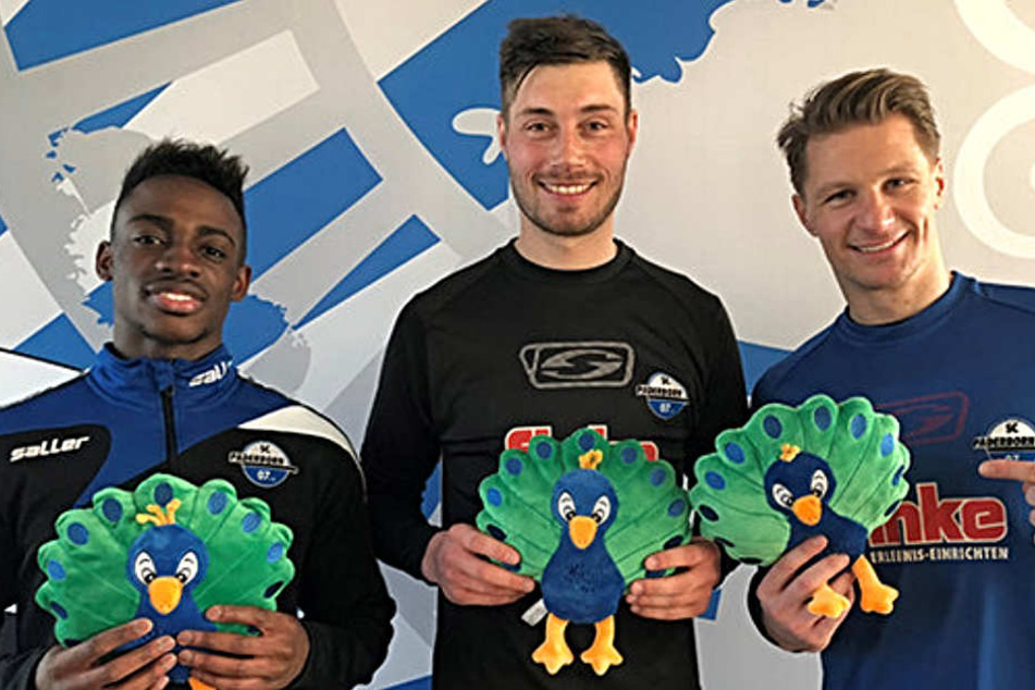 Christopher Antwi-Adjei, Christian Strohdiek und Michael Ratajczak sind Paten von "Schenke Kuschel-Pfau".