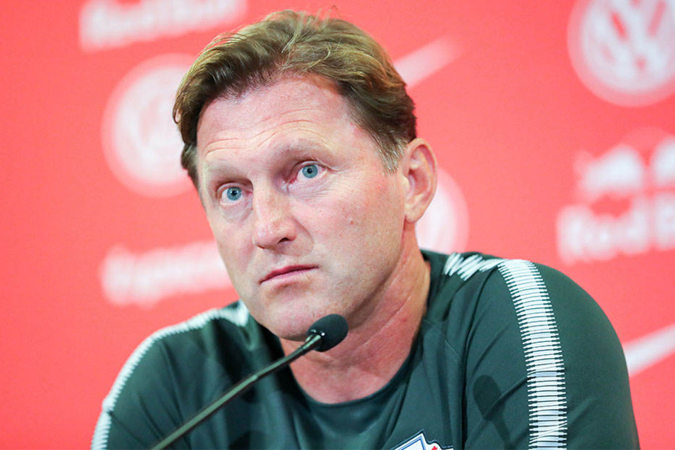 RB Leipzigs Cheftrainer Ralph Hasenhüttl hatte die Asienreise des FC Bayern aufgrund der Belastungen für die Spieler in Frage gestellt.