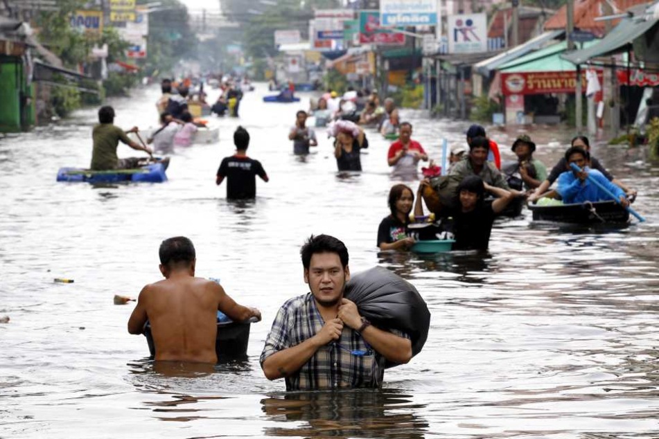 Nach schweren Regenfällen kam es zu schlimmen Überschwemmungen in Thailand. (Symbolbild)