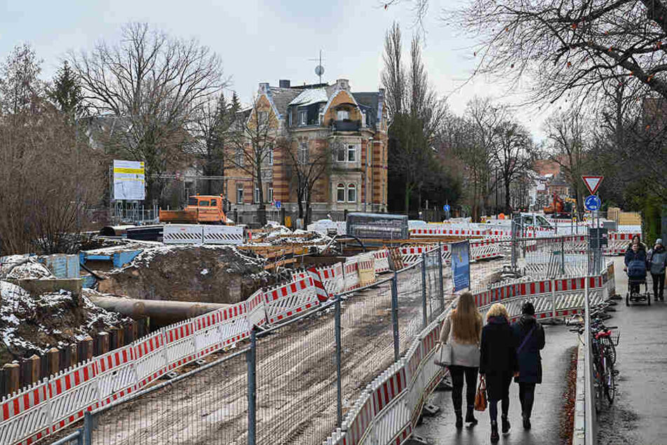 Entlang der Oskarstraße (Strehlen) wird aktuell gebaut.