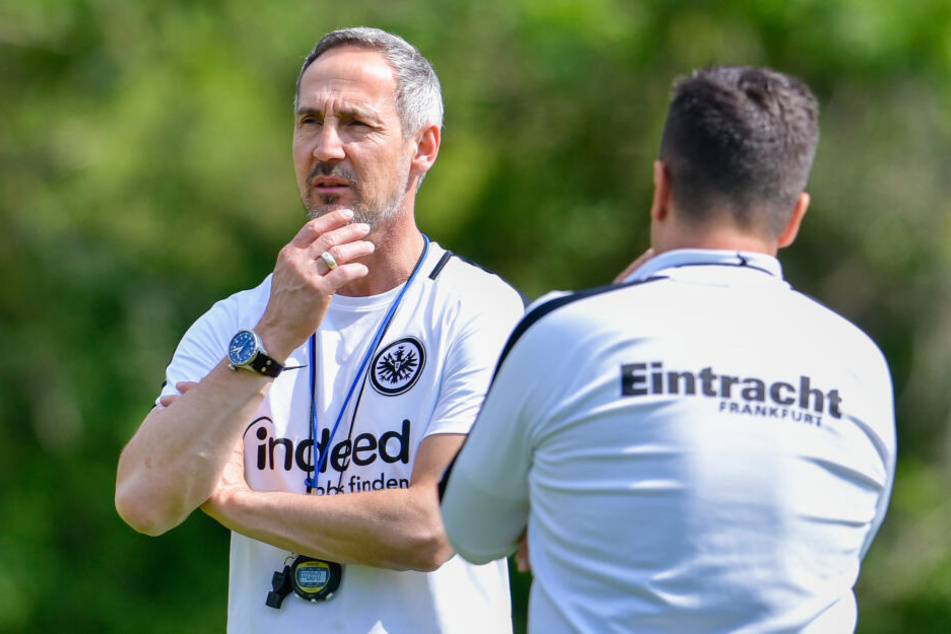 Eintracht-Trainer Adi Hütter (Li.) und sein Co-Trainer Christian Peintinger.