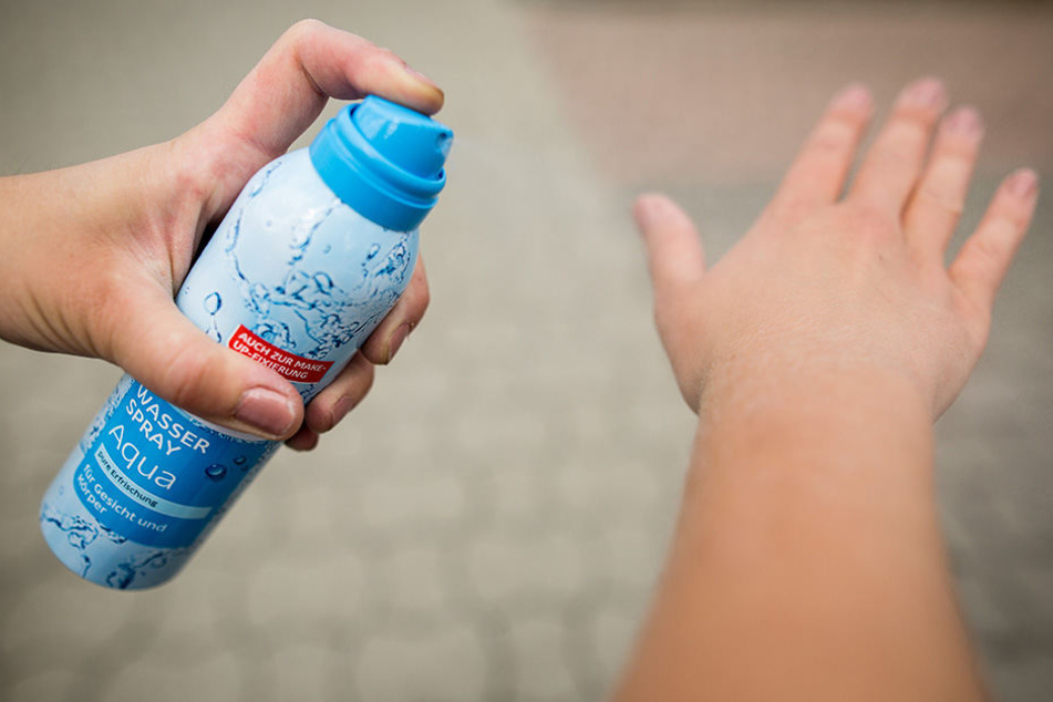 Trotz Erfrischungseffekt sind die Sprays wenig ressourcenschonend.