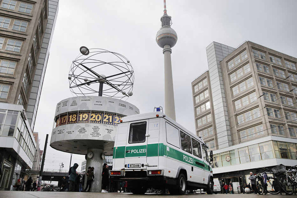 Am 15. Dezember wird die neue Wache am Alexanderplatz offiziell eröffnet. (Symbolbild)